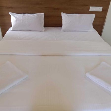 Royal Kitchen Hotel Hirisave Екстериор снимка