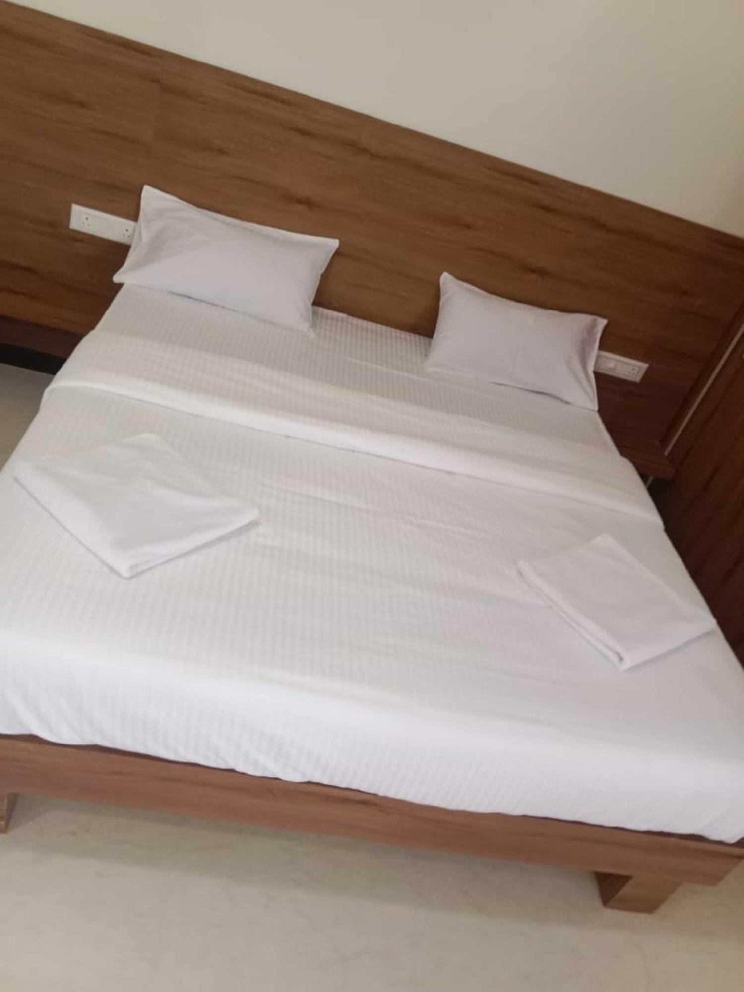 Royal Kitchen Hotel Hirisave Екстериор снимка